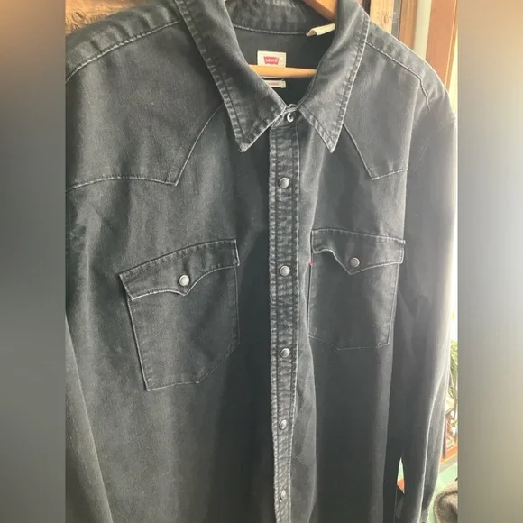 Levi’s faded black denim western shirt, snap button - Picture 3 of 8